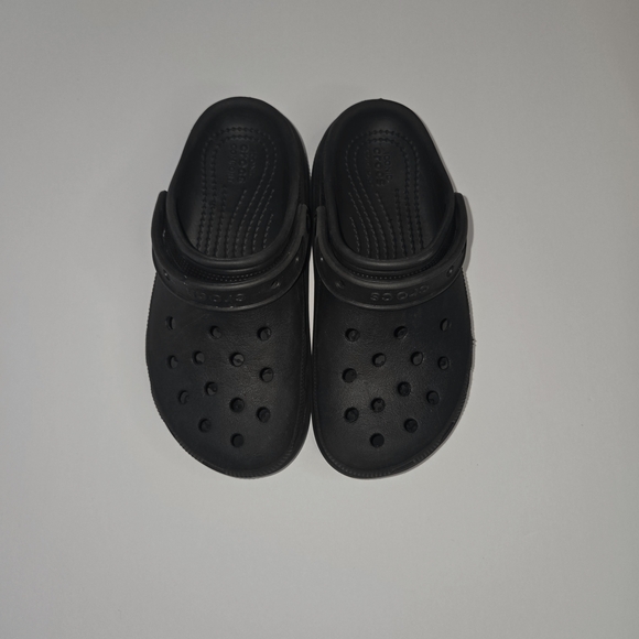 Used Crocs Cutie Crush Unisex Clogs for Kids, Black size 3 (little kid). - Picture 2 of 5